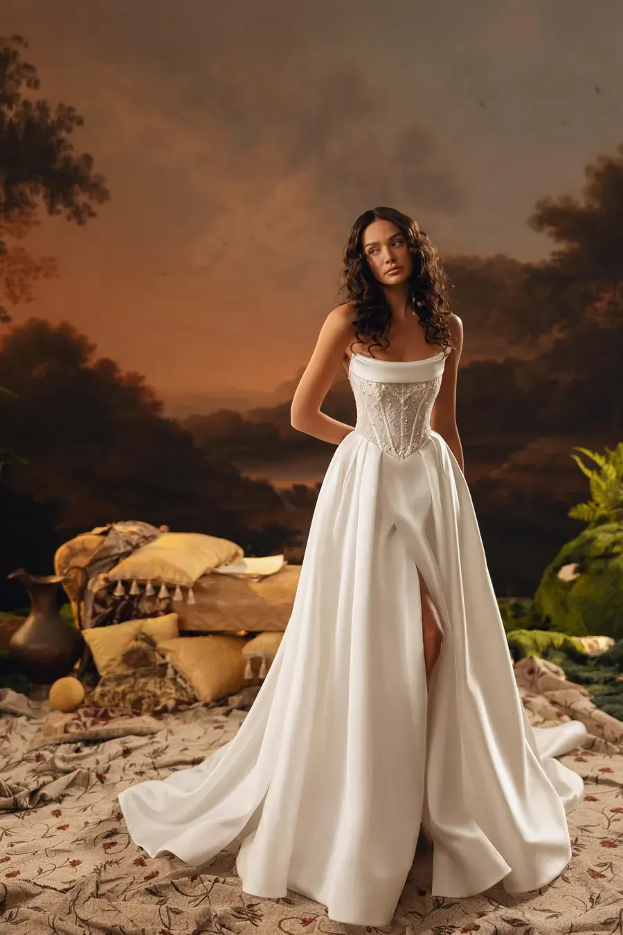 Brautkleid 12 aus unserer Kollektion bei Love Edit in Bamberg