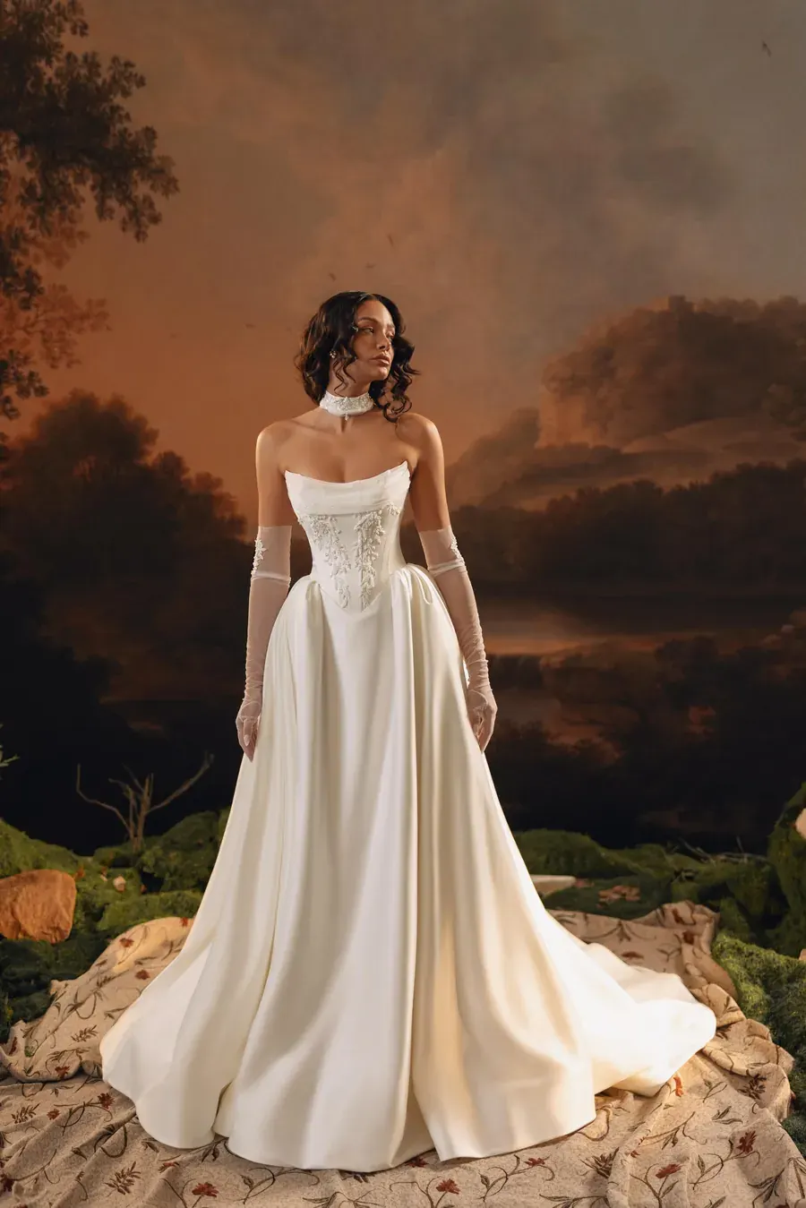 Brautkleid 13 aus unserer Kollektion bei Love Edit in Bamberg