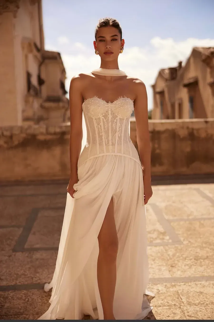 Brautkleid 15 aus unserer Kollektion bei Love Edit in Bamberg